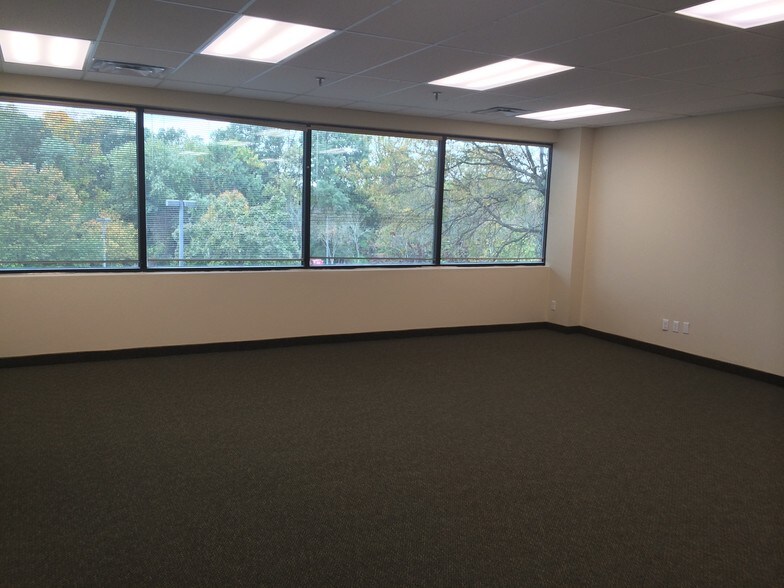 More Photos Of 280 State Route 35, Red Bank Medical For Lease