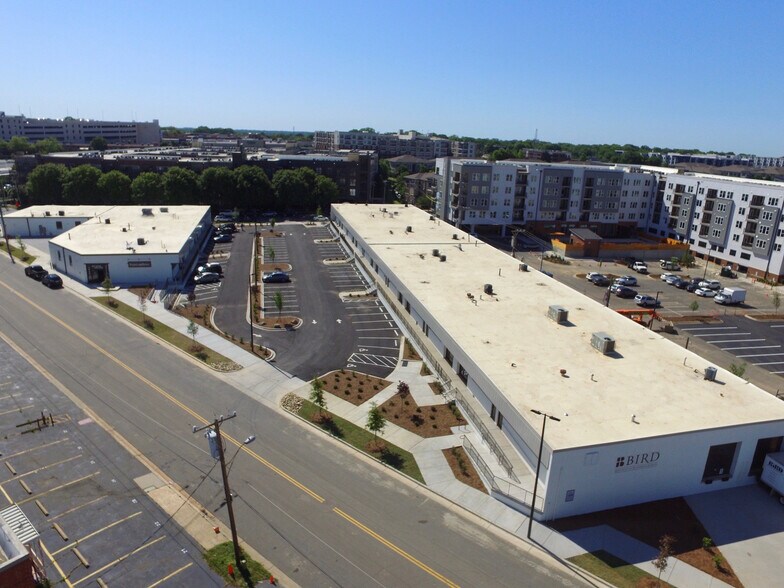 More Photos Of 2202-2210 Hawkins St, Charlotte General Retail For Sale