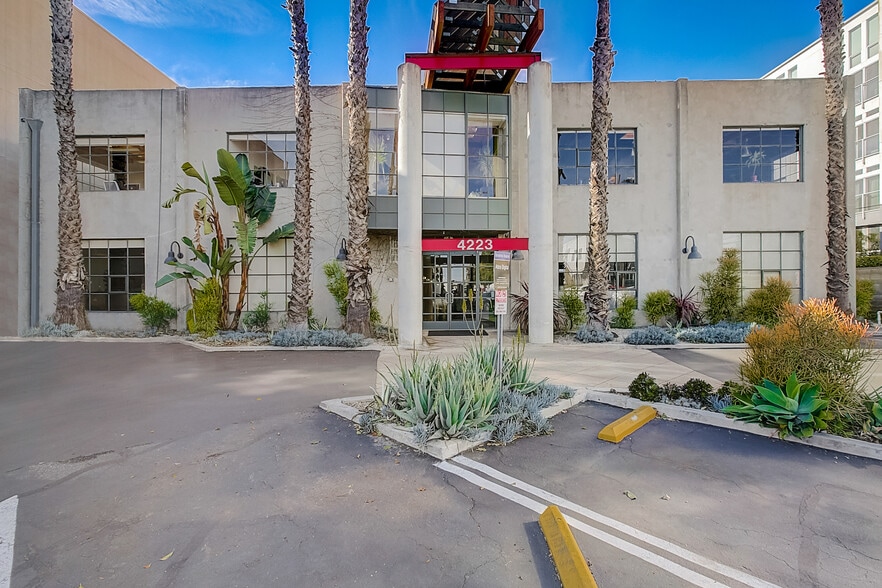 More Photos Of 4223 Glencoe Ave, Marina Del Rey Loft Creative Space For Lease