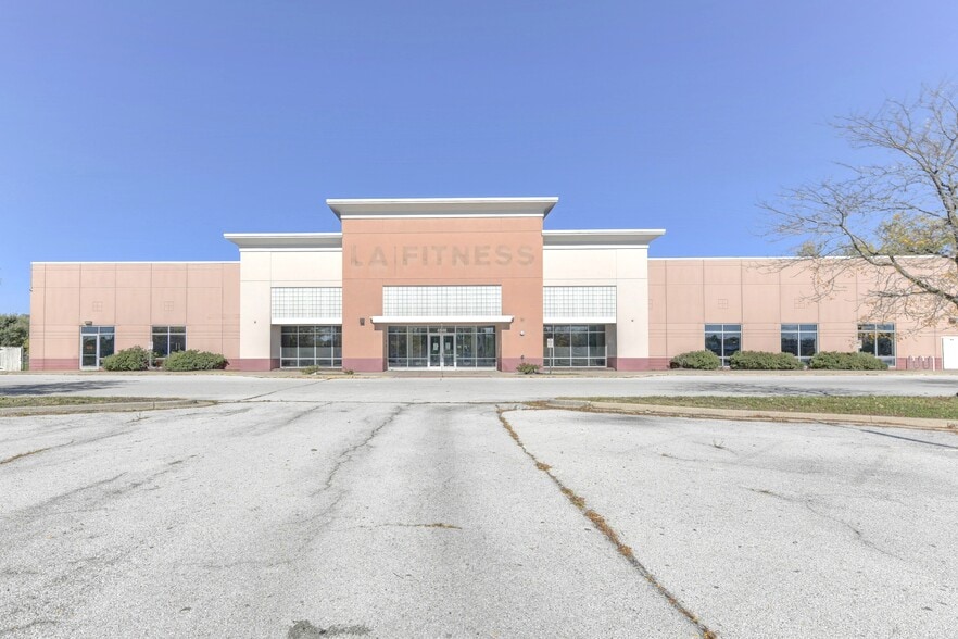 Primary Photo Of 4340 Lincoln Hwy, Matteson Health Club For Sale