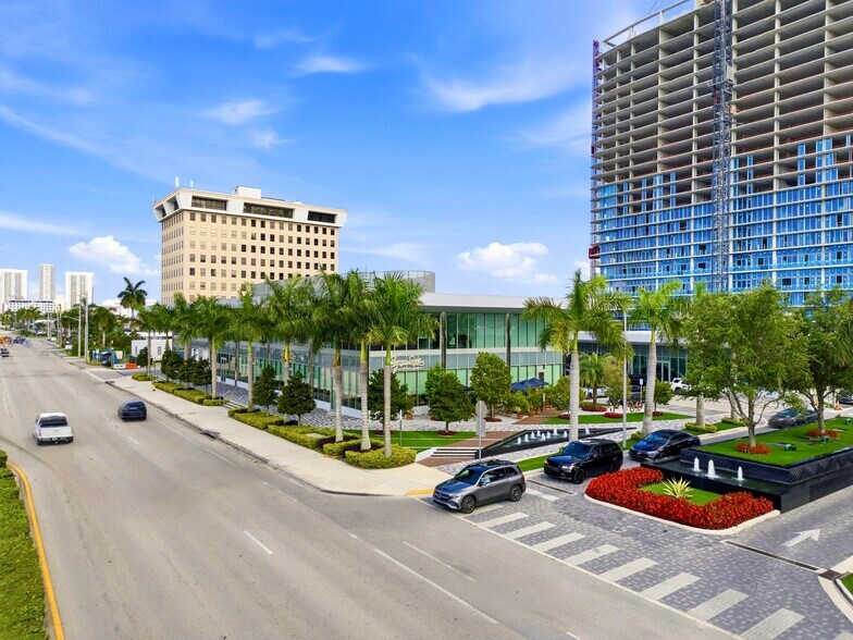More Photos Of 4 OASIS Hallandale, 1006 E Hallandale Beach, Hallandale Beach Restaurant For Sale
