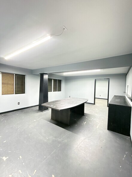 More Photos Of 4127 Weslow St, Houston Industrial For Lease