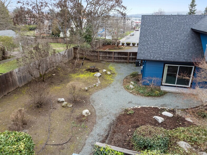 More Photos Of 858 NE A St, Grants Pass Office Residential For Sale
