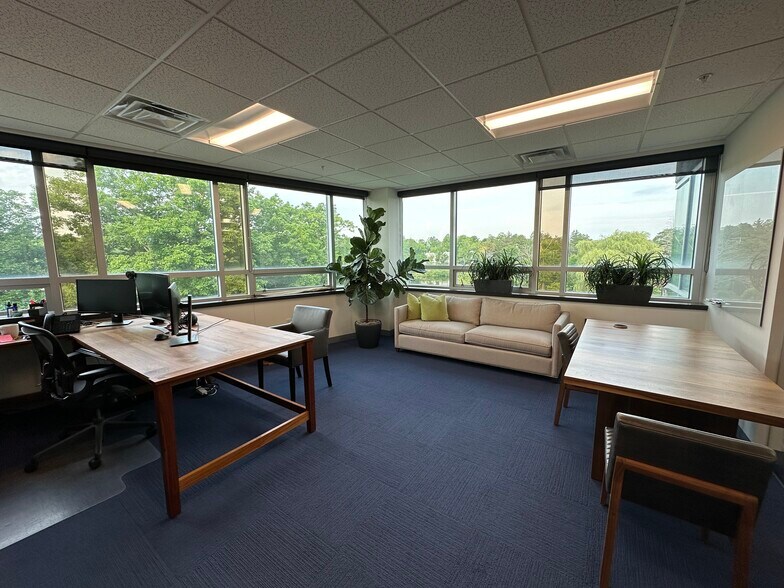 More Photos Of 500 Cummings Ctr, Beverly Office For Lease