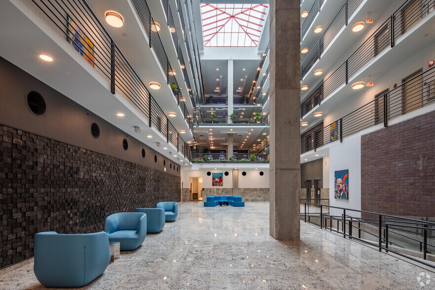 More Photos Of 3460 N Broadway St, Chicago Apartments For Lease