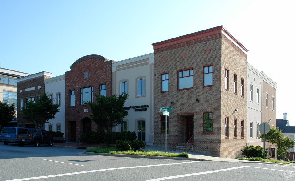 More Photos Of 400 Market St, Chapel Hill Office For Lease