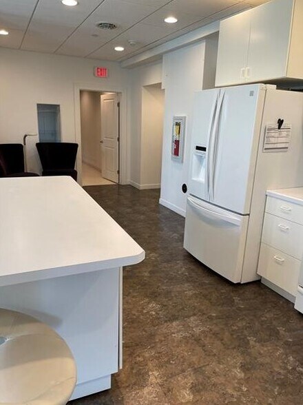 More Photos Of 3567 Bigelow Blvd, Pittsburgh Loft Creative Space For Sale