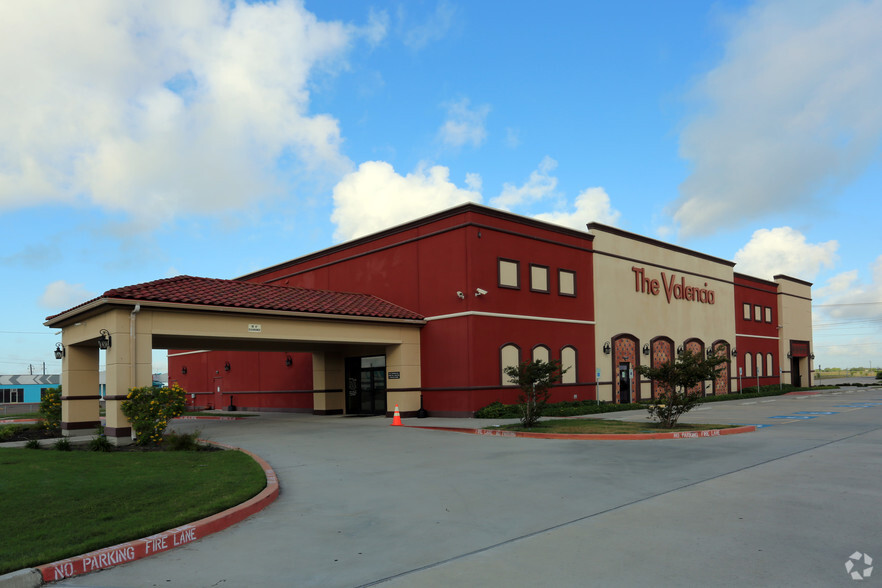 Primary Photo Of 6110 Ayers St, Corpus Christi Storefront Retail Office For Sale