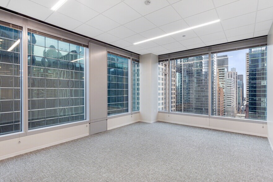 More Photos Of 191 N Wacker Dr, Chicago Office For Lease