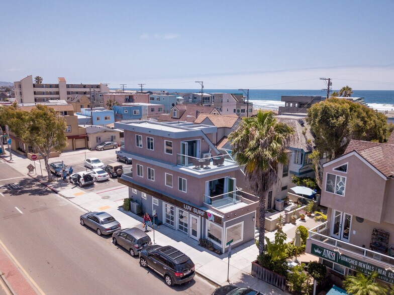 More Photos Of 3816 Mission Blvd, San Diego General Retail For Lease