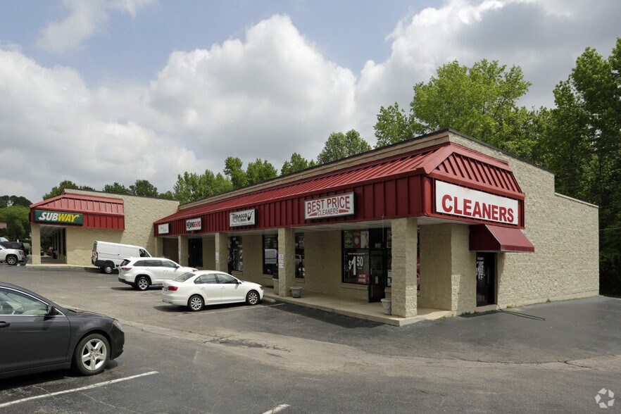 More Photos Of 803-817 E Williams St, Apex Unknown For Lease