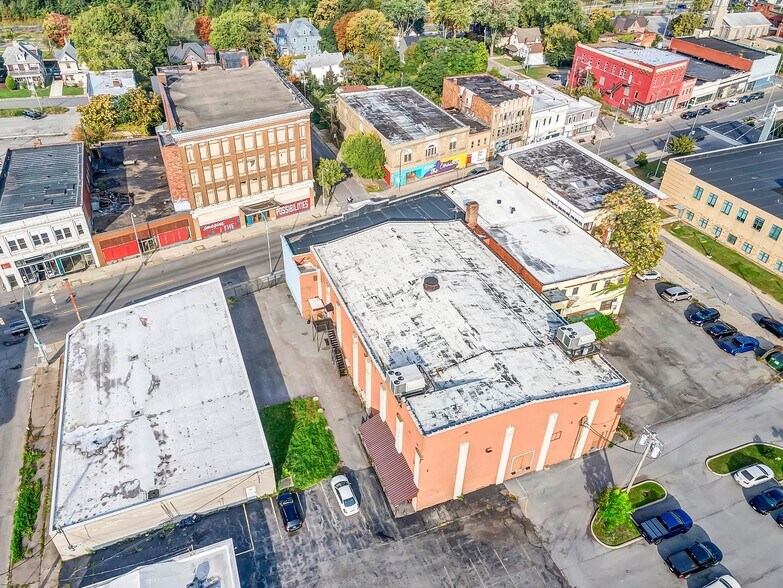 More Photos Of 1711 Main St, Niagara Falls Sports And Entertainment For Sale