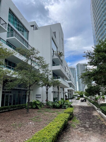 More Photos Of 3301 NE 1st Ave, Miami Apartments For Lease