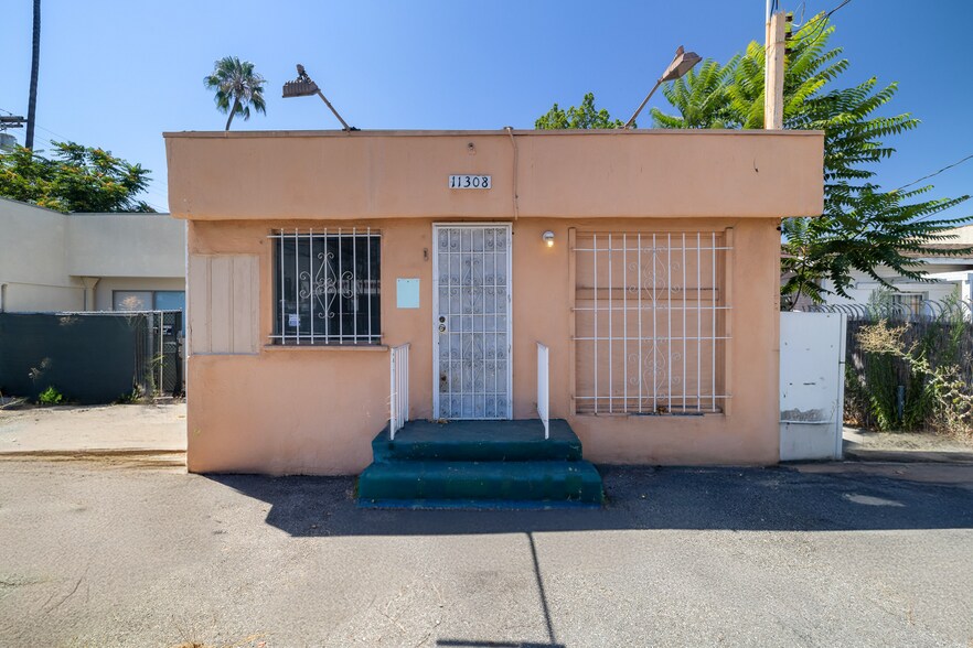 Primary Photo Of 11306 Burbank Blvd, North Hollywood Storefront Retail Residential For Lease