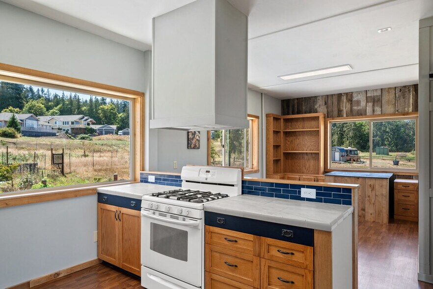 More Photos Of 101 Provence View Ln, Sequim Restaurant For Sale