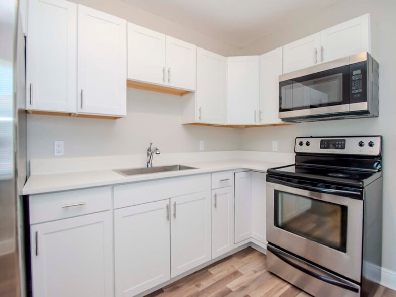 More Photos Of , Bradenton Multifamily For Sale