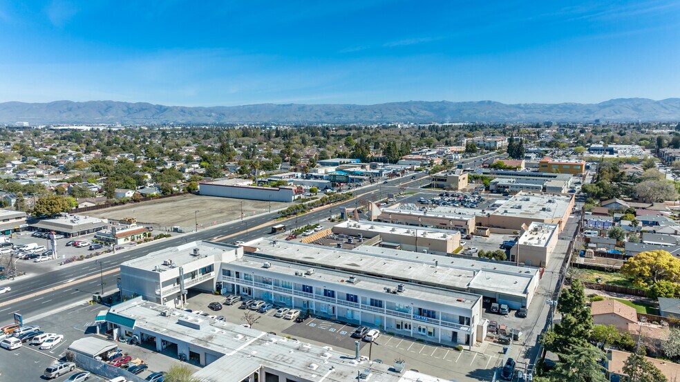 More Photos Of 3148 El Camino Real, Santa Clara Office For Lease