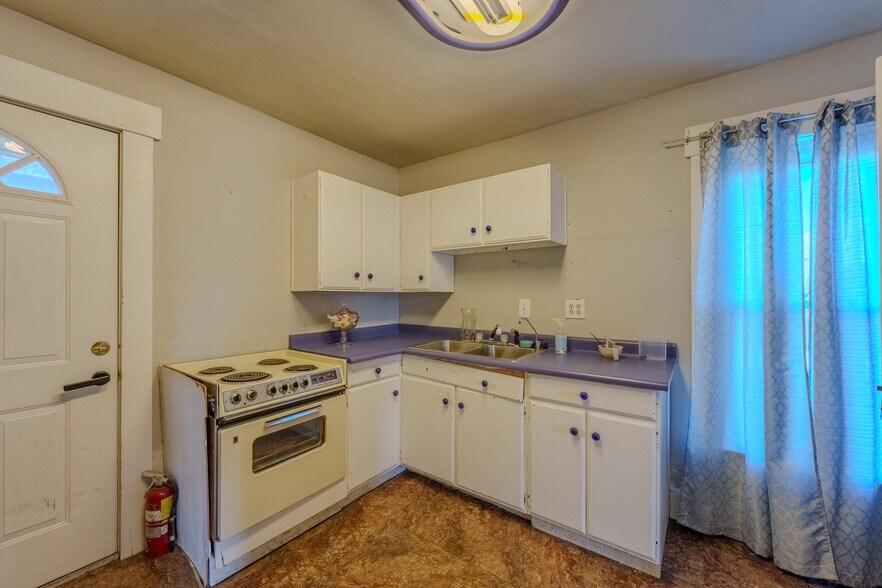 More Photos Of 101 W National Rd, Englewood Freestanding For Sale