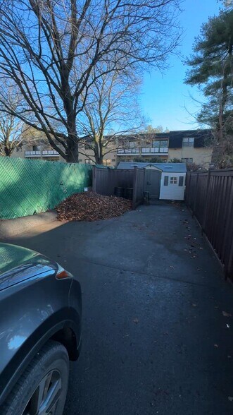 More Photos Of 72 Bigelow Ave, Watertown Freestanding For Lease