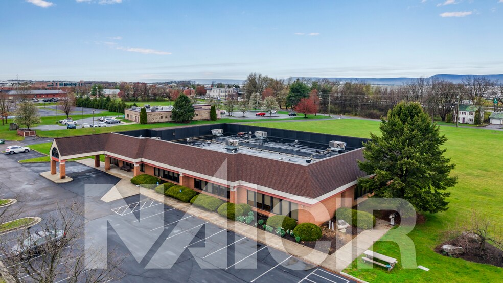 More Photos Of 27 Brookwood Ave, Carlisle Office For Sale