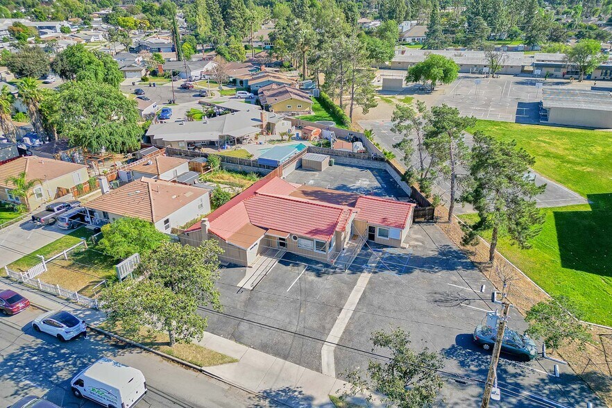 More Photos Of 5430 Arlington Ave, Riverside Storefront Retail Residential For Sale