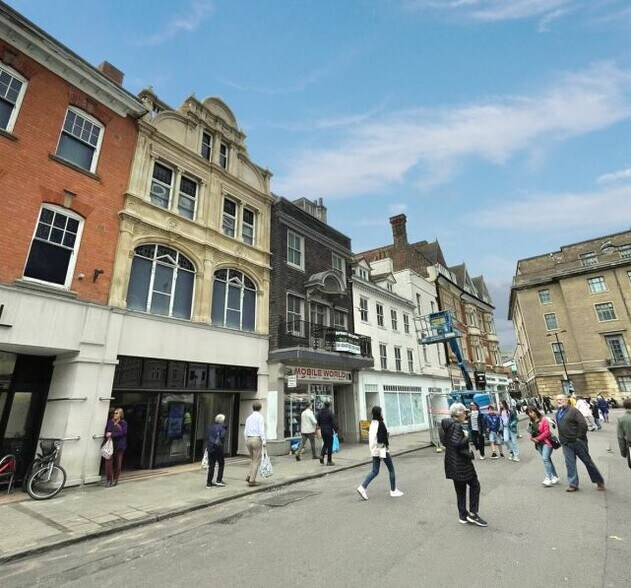 More Photos Of 5 Market Hl, Cambridge Storefront For Lease