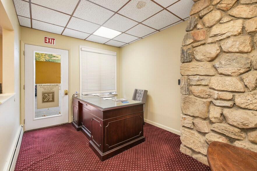 More Photos Of 105 Gleneida Ave, Carmel Office For Sale