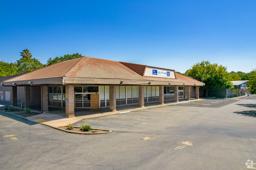 Primary Photo Of 377-395 E Monte Vista Ave, Vacaville Freestanding For Sale