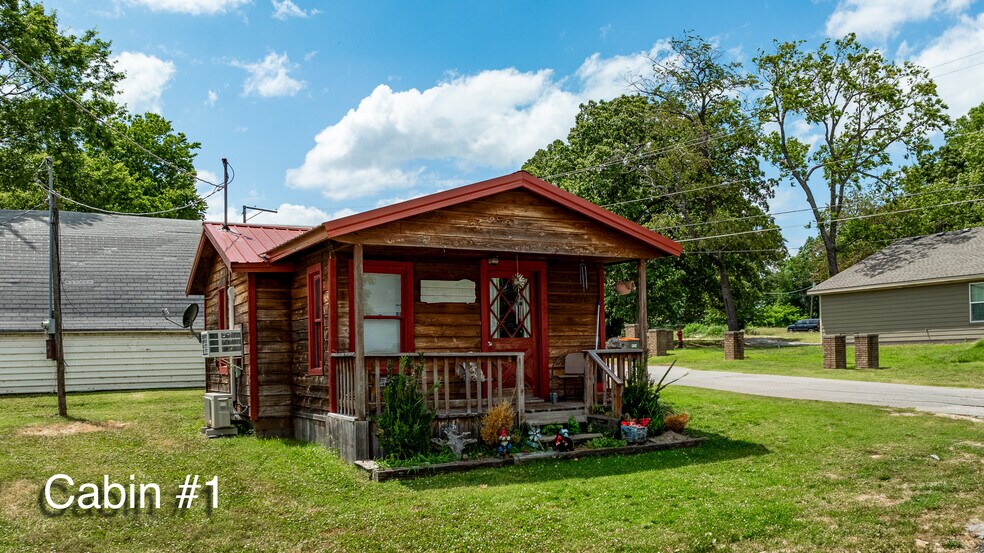 More Photos Of 1511 98th St NW, Grove Storefront For Sale