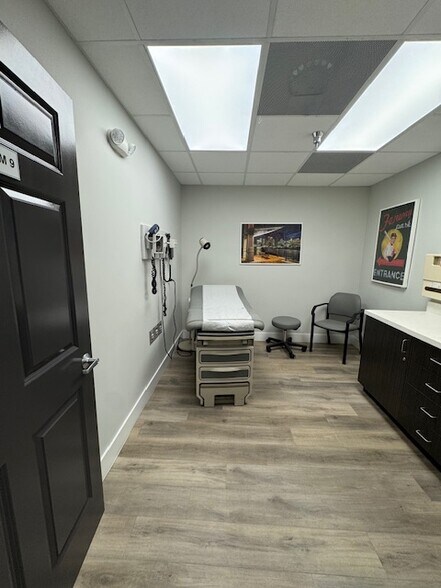 More Photos Of 900 NE 26th Ave, Fort Lauderdale Medical For Lease