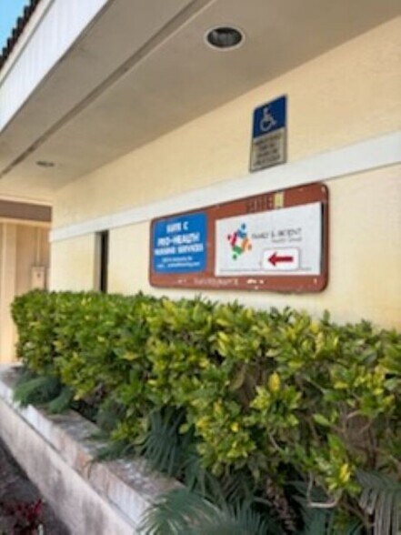 More Photos Of 2221 N University Dr, Pembroke Pines Medical For Lease