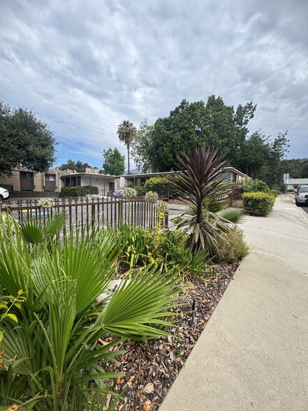 More Photos Of 814 W Foothill Blvd, Monrovia Medical For Sale