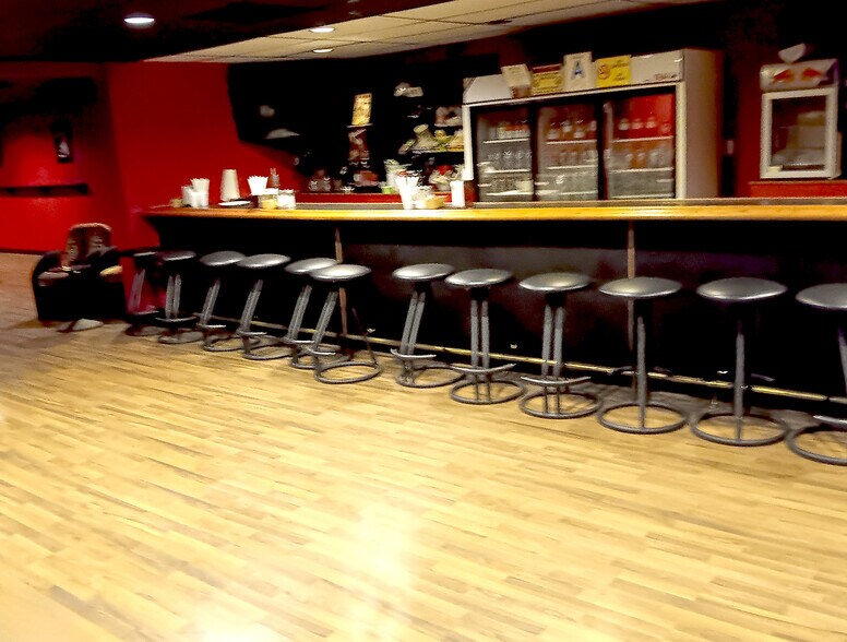 More Photos Of 1721 S Flower St, Los Angeles Storefront Retail Office For Lease
