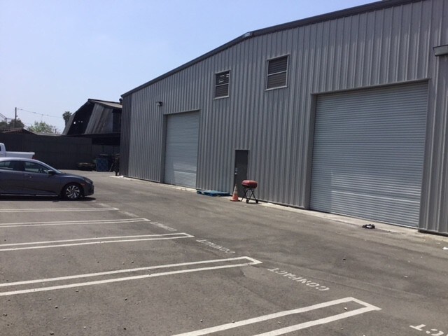 More Photos Of 7522 Maie Ave, Los Angeles Manufacturing For Lease