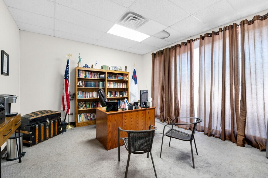 More Photos Of 831 S Circle Dr, Colorado Springs Storefront Retail Office For Sale
