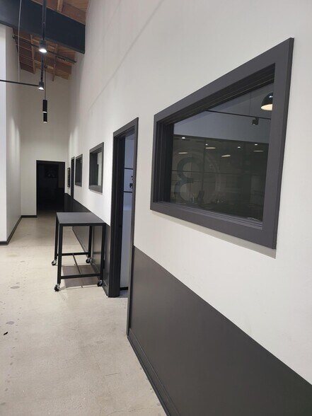 More Photos Of 3000 N Hollywood Way, Burbank Office For Lease