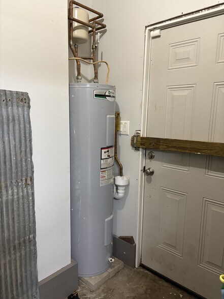 More Photos Of 3071 Jacob rd, Jacob Bar For Sale