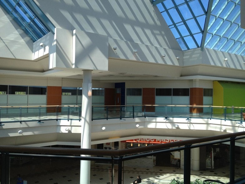 More Photos Of 785 Wonderland Rd S, London Freestanding For Lease