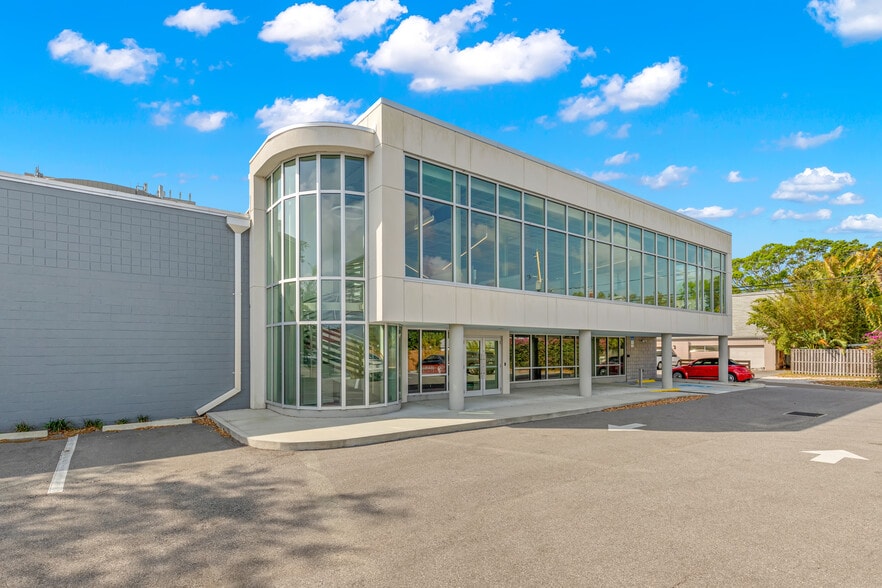 Primary Photo Of 2714 Dr Martin Luther King St, Saint Petersburg Office For Lease