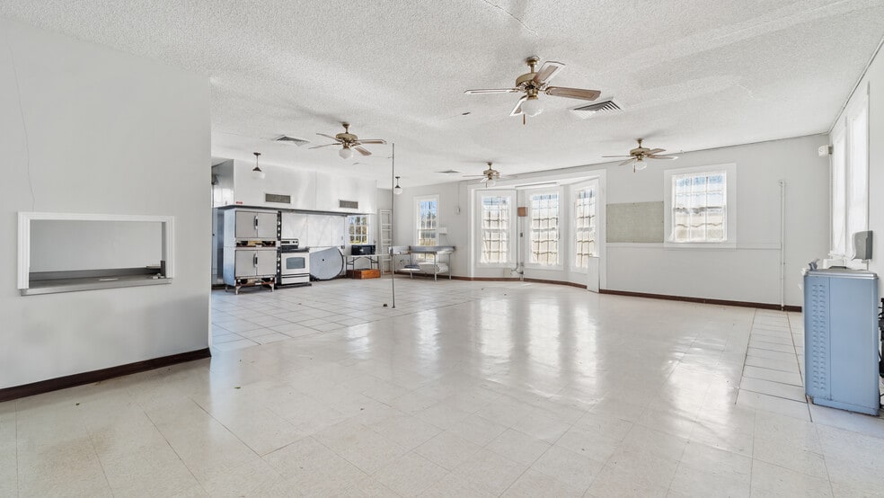 More Photos Of 14905 Oak St, Hosston Schools For Sale