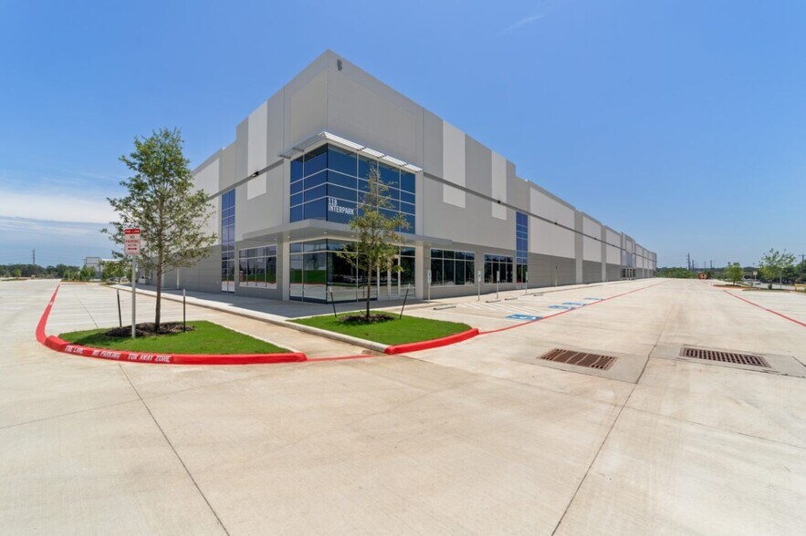 More Photos Of West Avenue and Wurzbach Parkway, San Antonio Unknown For Lease
