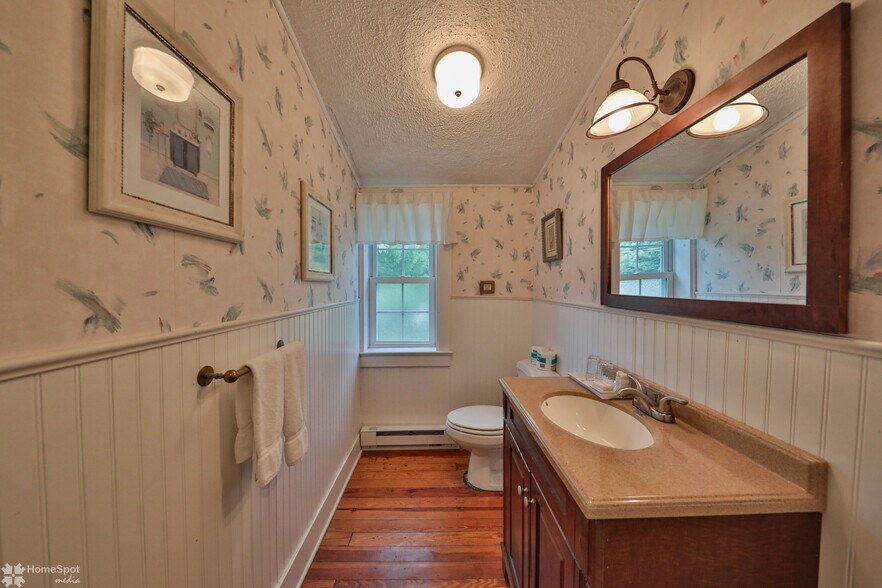 More Photos Of 2468 Route 390, Canadensis Hospitality For Sale