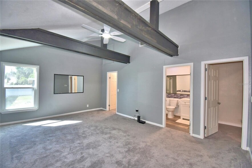 More Photos Of 208 Center St, Auburndale Office For Sale