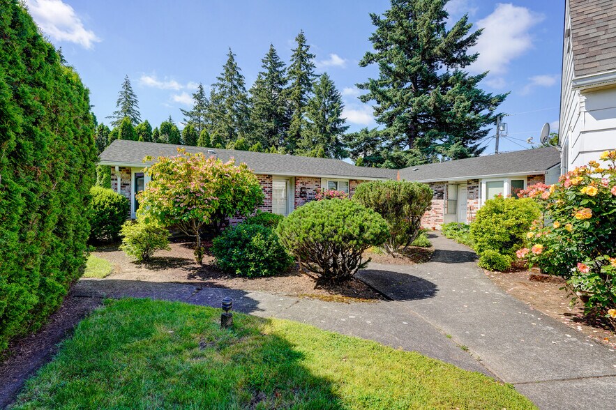 More Photos Of 1397-1407 SE 130th Ave, Portland Apartments For Sale