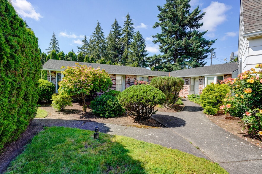 More Photos Of 1397-1407 SE 130th Ave, Portland Apartments For Sale