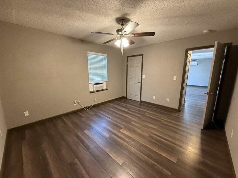 More Photos Of 1452 County Road 182, Gainesville Multifamily For Sale