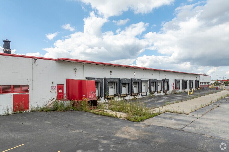 More Photos Of 3900 S Cicero Ave, Cicero Warehouse For Sale