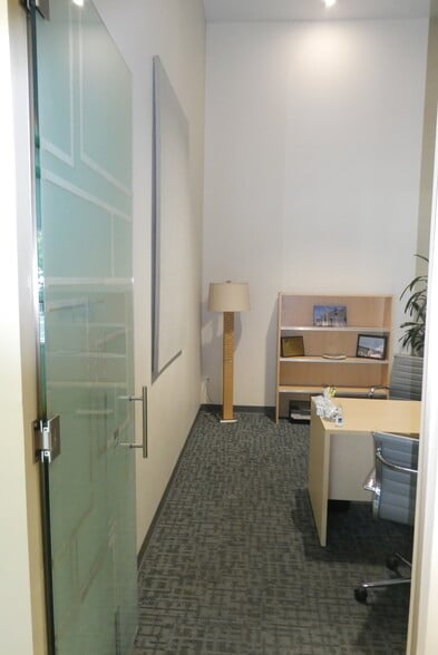 More Photos Of 6100-6120 San Fernando Rd, Glendale Office For Sale