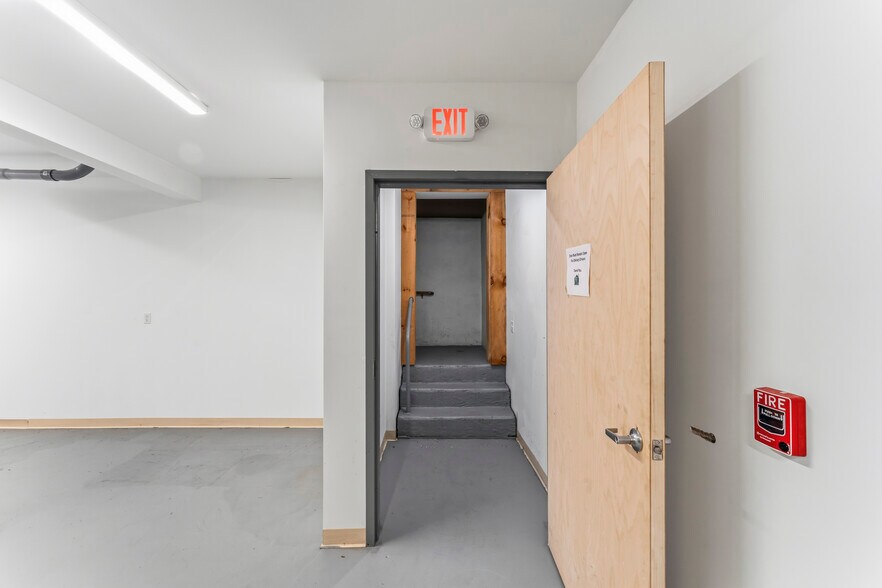More Photos Of 13 Fort Hill Rd, Groton Storefront Retail Residential For Sale
