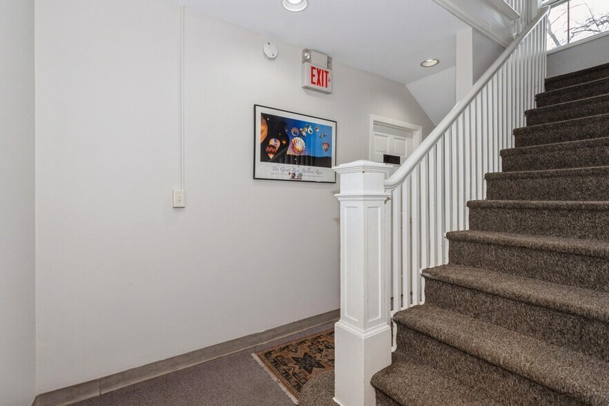 More Photos Of 114 S Euclid Ave, Westfield Office For Sale